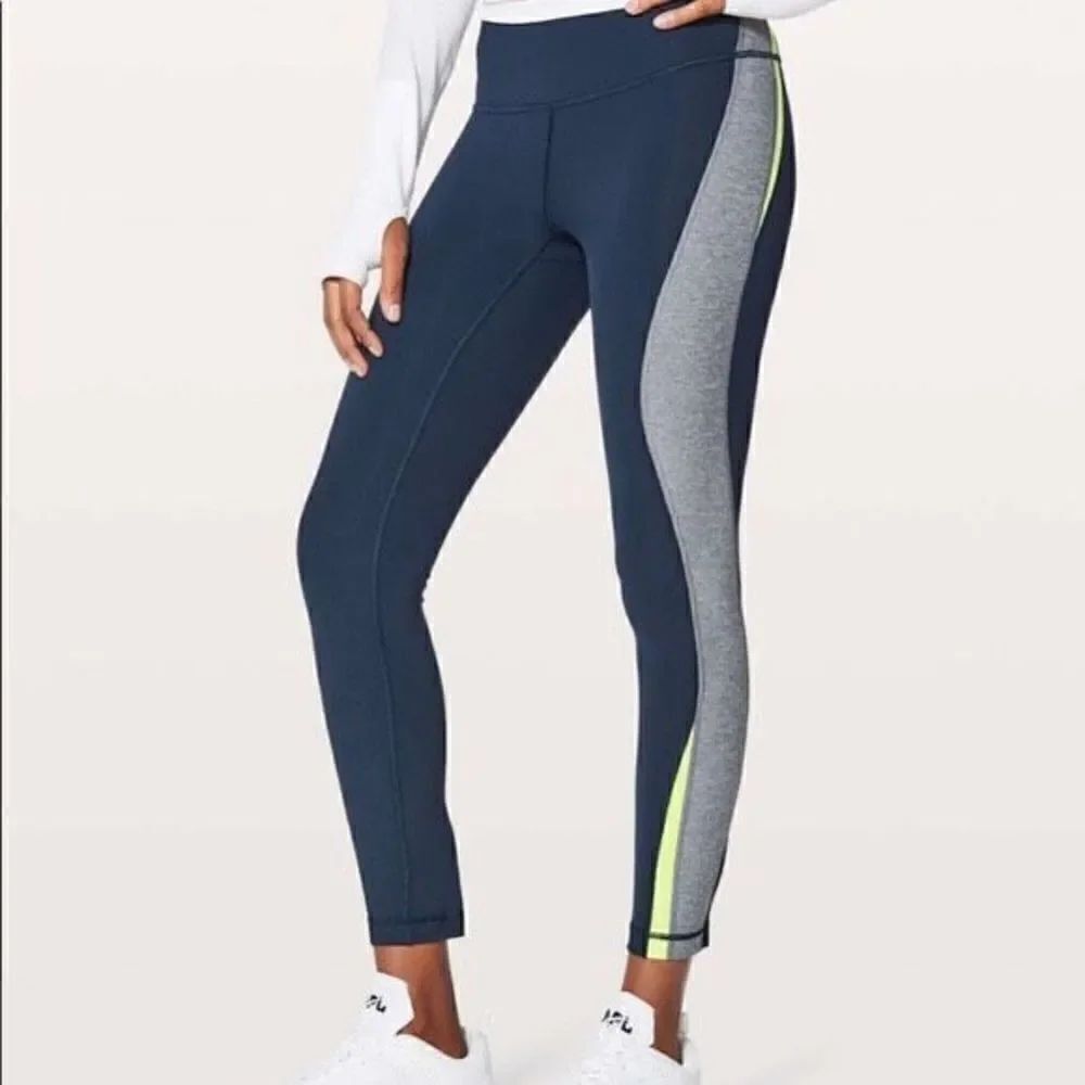 Lululemon Kick Serve Sweat Tight 25" True Navy women’s size 4